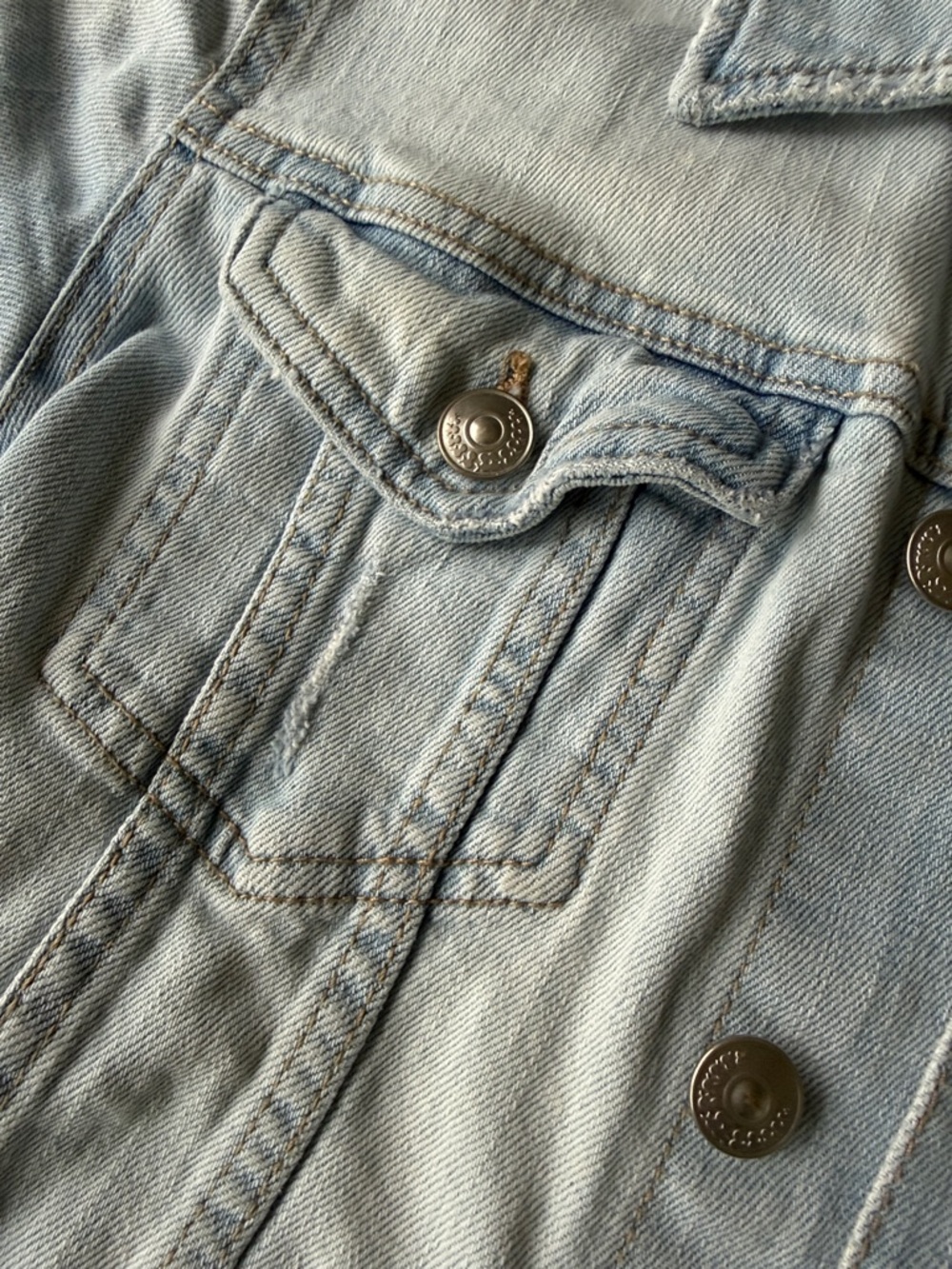 H&M Light Blue Denim Jacket - slightly distressed - Picture 2 of 5